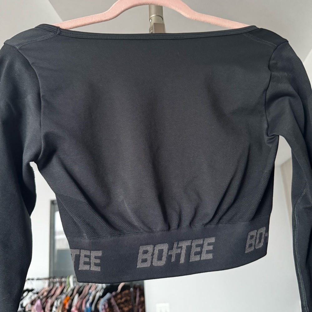 Bo+Tee Black Seamless Long Sleeve Square Neck Crop Top - Small - Picture 5 of 9